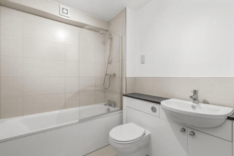 Flat 2, Albany Ho...