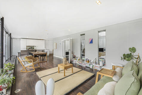 Reception/Kitchen