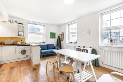 Reception/Kitchen
