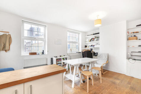 Reception/Kitchen