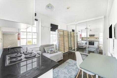 Reception/Kitchen