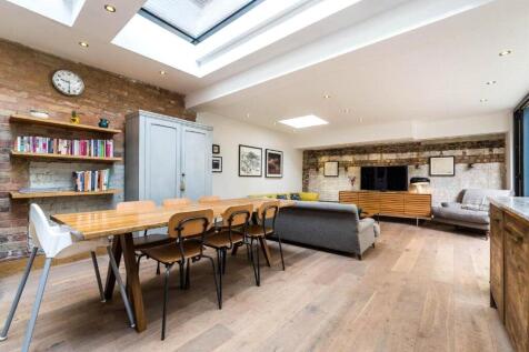 Kitchen/Reception