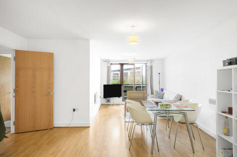 Reception/Kitchen