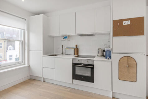 Reception/Kitchen
