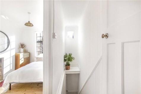 Bedroom / Hall