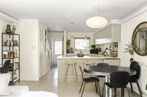 Kitchen/Dining