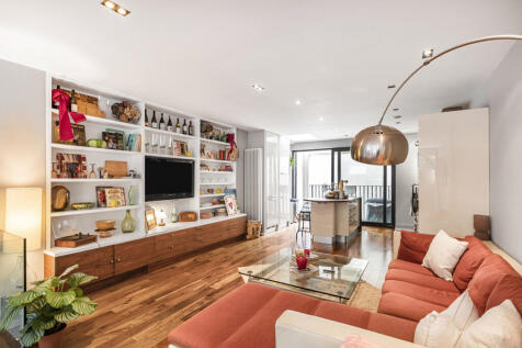 Reception/Kitchen