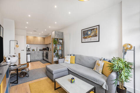 Reception/Kitchen