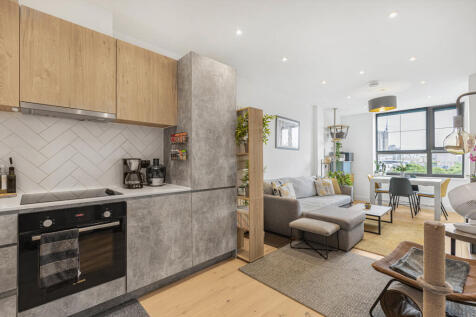 Reception/Kitchen
