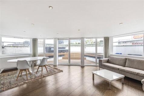 Reception/Kitchen