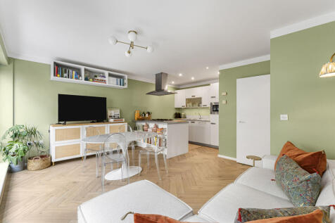Reception/Kitchen