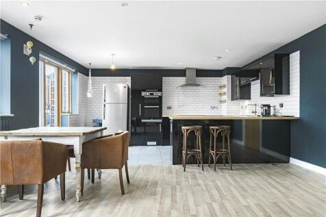 Reception/Kitchen