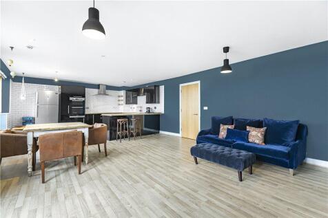 Reception/Kitchen