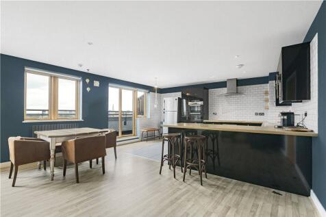 Reception/Kitchen
