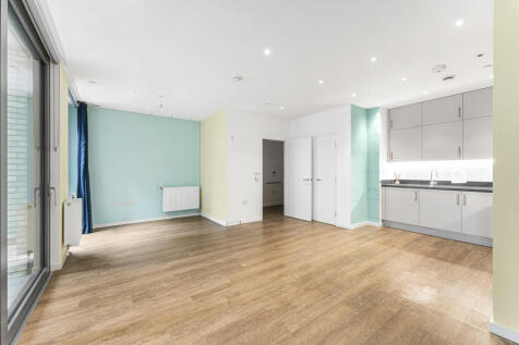 Reception/Kitchen