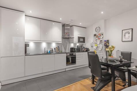 Reception/Kitchen