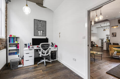 Bedroom/Study