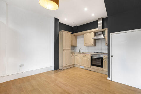 Reception/Kitchen