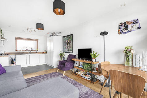 Reception/Kitchen