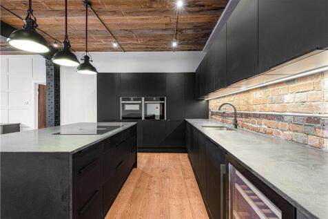 Reception/Kitchen