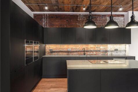 Reception/Kitchen