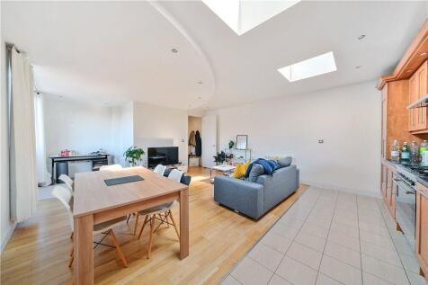 Reception/Kitchen