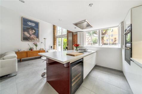 Reception/Kitchen