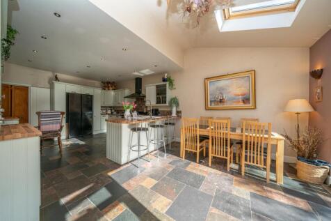 Open plan Living/Kitchen/Dining Room