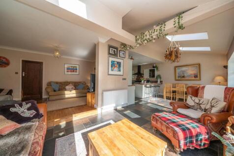 Open plan Living/Kitchen/Dining Room