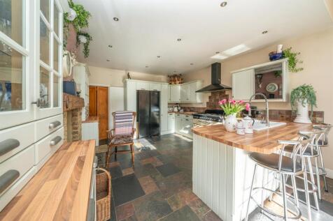 Open plan Living/Kitchen/Dining Room