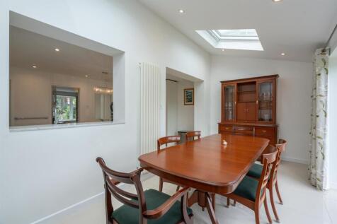 Extended rear dining room