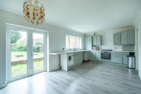 137-Grove-Crescent-1006.jpg