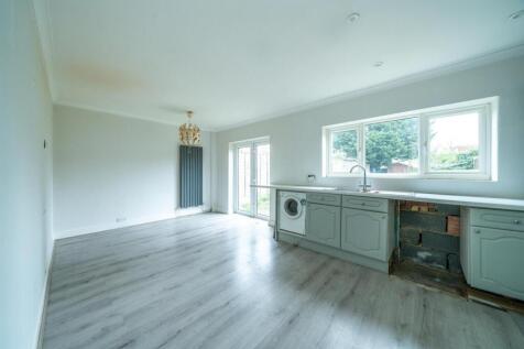 137-Grove-Crescent-1005.jpg