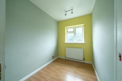 137-Grove-Crescent-1011.jpg