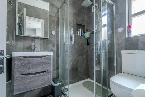 Family shower room