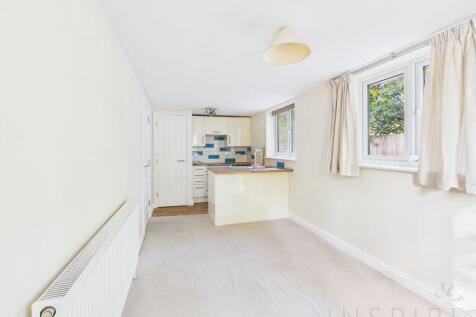 Kitchen / Lounge