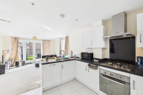 Kitchen / Living Room
