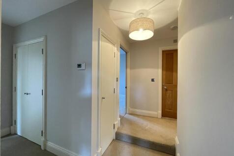 Hallway (1).JPG