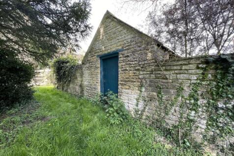 Outbuildings (1).JPG