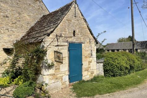 Outbuildings (4).JPG