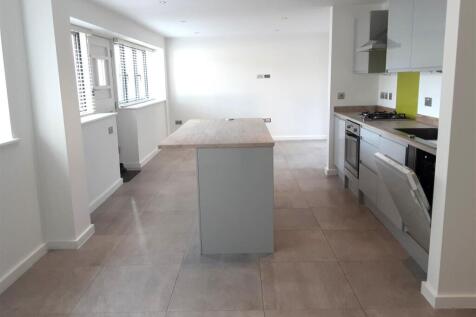 LOUNGE/KITCHEN/DINING