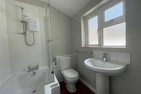 Bathroom (1) Use.JPG
