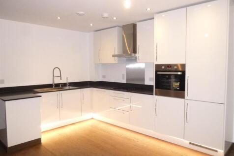 KITCHEN / LIVING / DINER