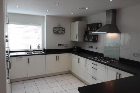 Kitchen/dining/family Room