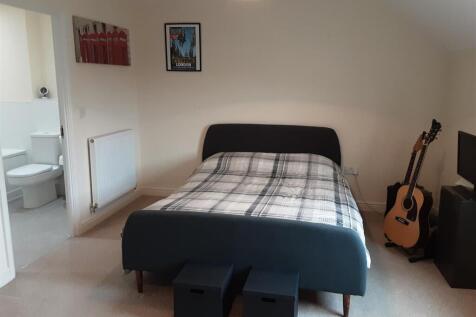 Bedroom 3 with ensuite