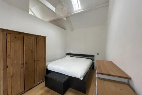 Bedroom.JPG