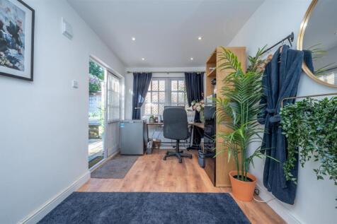 Home Office / Studio