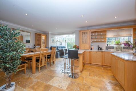 Open Plan Living Kitchen/Diner &amp; Orangery