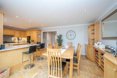 Open Plan Living Kitchen/Diner &amp; Orangery
