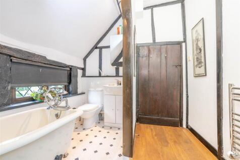 &#39;Jack &amp; Jill&#39; Bathroom
